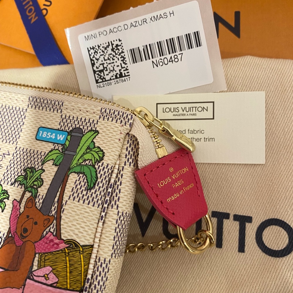 Limited edition 2021 Christmas animation mini pochette in Damier Azur